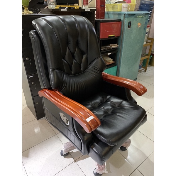 KSF IWO | Kursi Kantor Direktur Mewah Hitam Kulit Sintetis | Kursi Kantor Impor Reclining Eksekutif