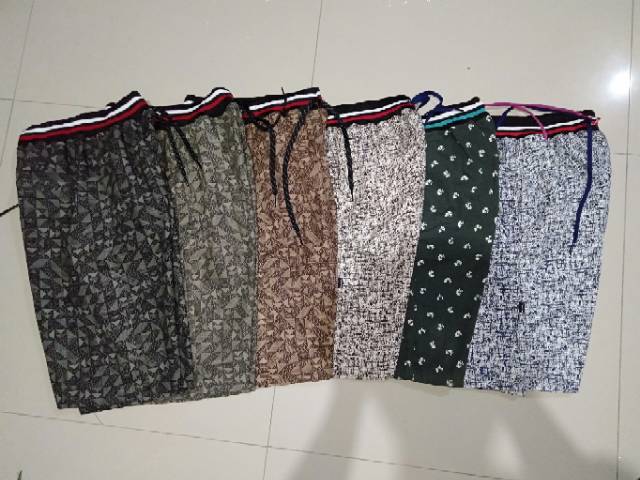 Celana cwo bisa COD/celana pendek motif polos