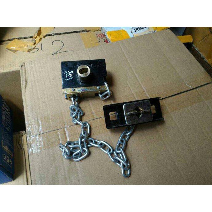 Gantungan Ban Serep Panther Lama TBR52 / TBR54 Kotak