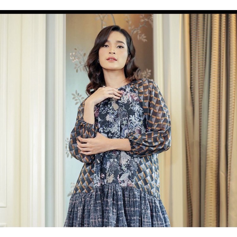 Ruffle Tunic Wonderful Harmony Ruffle Tunic Blouse Cream Benang Jarum