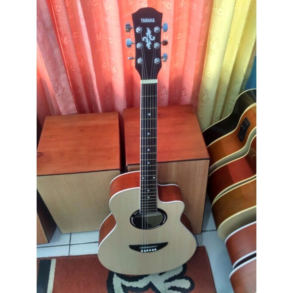 Gitar akustik yamaha apx 500 custom