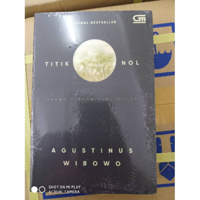 Buku titik nol makna sebuah perjalanan