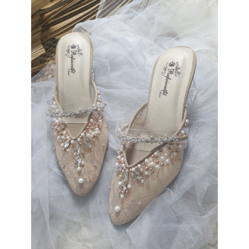 sepatu cantik cream Ayla asesoris 7cm hak kaca