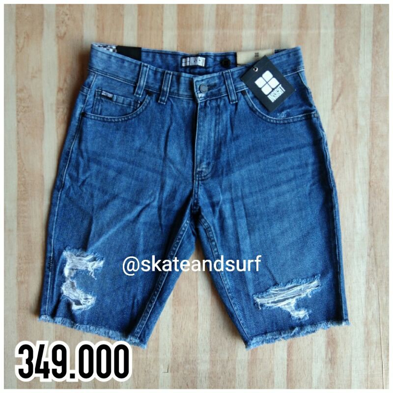 CELANA PENDEK INSIGHT ORIGINAL