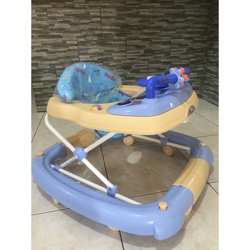 BABY WALKER FAMILY | REAL PICT | baby walker omar dan hana | alat bantu jalan