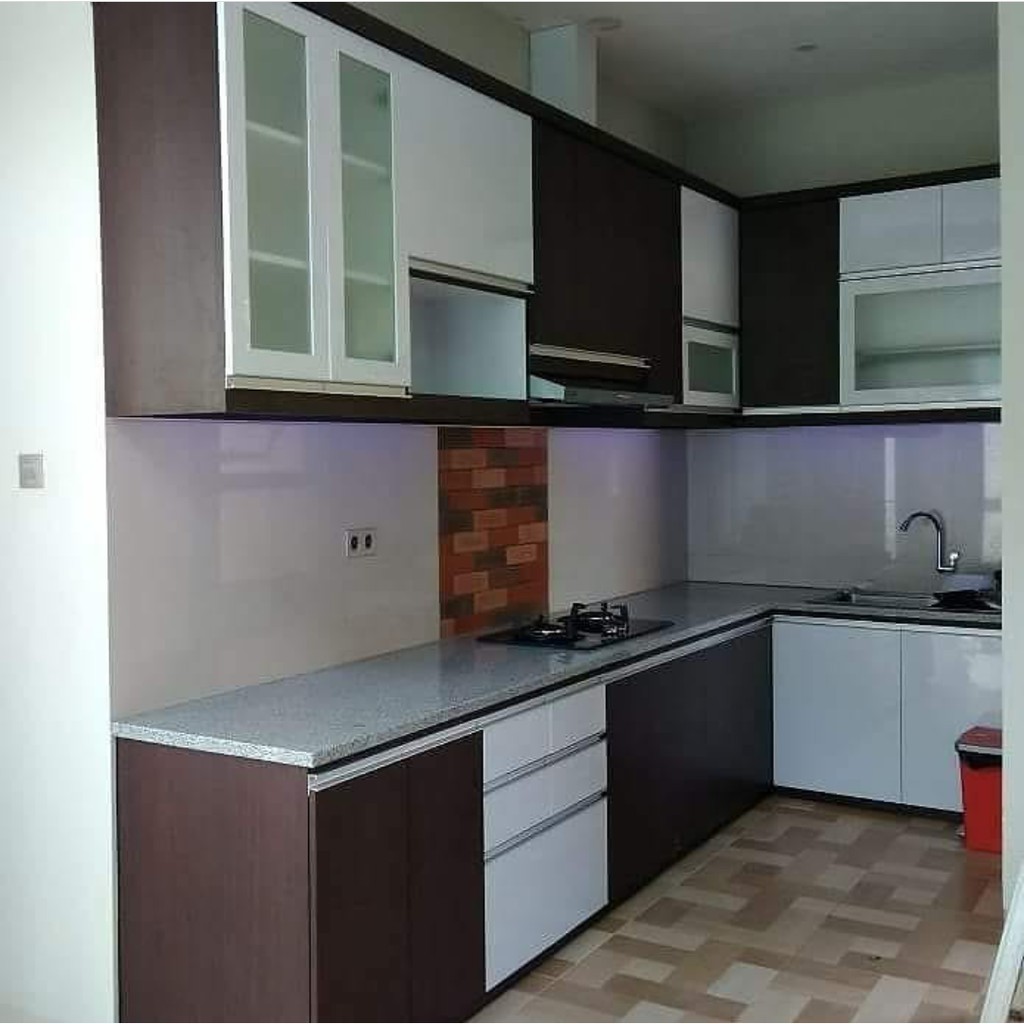 Kitchenset HPL Kayu Furniture Modern Minimalis  Kitchen set Custom Sidoarjo Gresik Surabaya Termurah