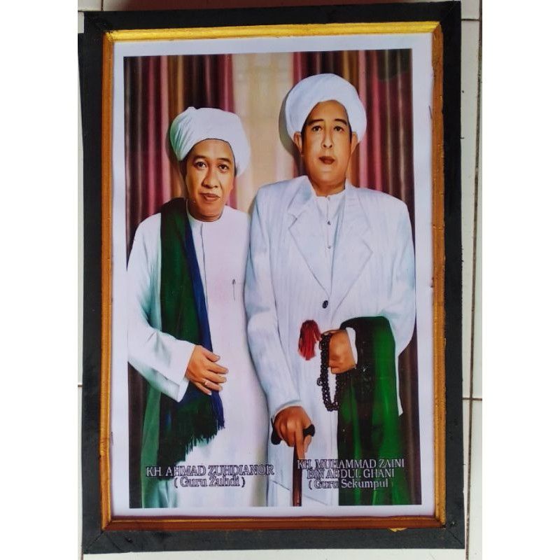 hiasan dinding poster guru sekumpul & guru zuhdi plus figura ukuran 53x35