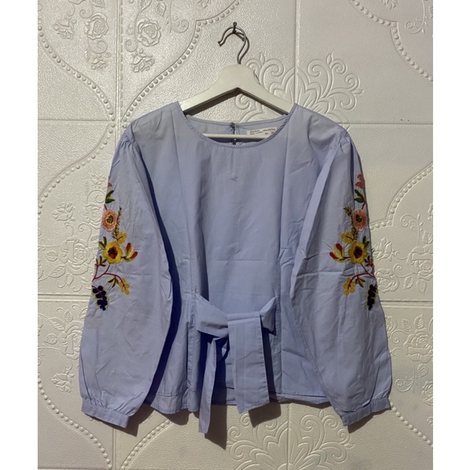 zara embroidered floral blouse