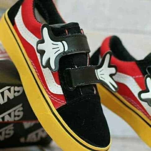 Sepatu Vans Mickey Junior Anak Artis Rafi Rafatar black Hitam white Merah Sneakers Lebaran Lucu