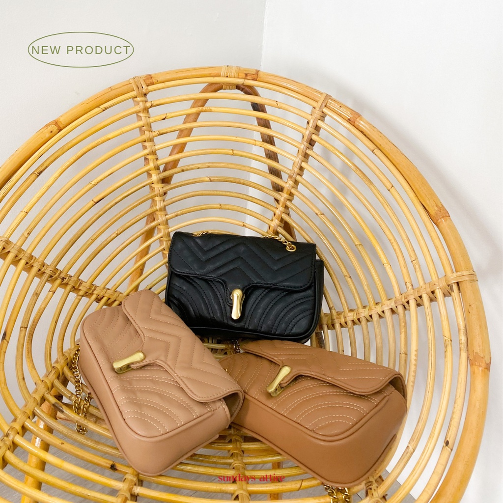 Sundays Attire - SOHO Shoulder Bag Classic Flap Bag Smooth PU Leather / Tas Wanita