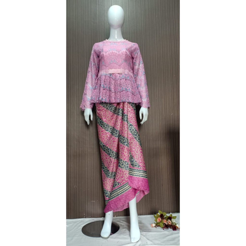 SALE OBRAL WIMODE  KEBAYA FULL PURING KEBAYA MODERN(BISA COD) /KEBAYA WISUDA LAMARAN/RUMAH KEBAYA BANDUNG RUMAH SONGKET BANDUNG