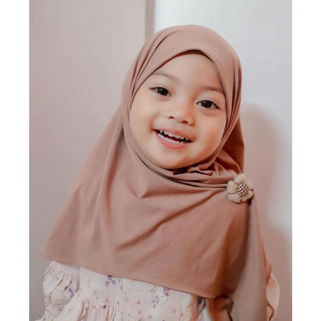 BEFAST - ZEC OOTD Hijab CAYA / Almira Hijab Anak / Kerudungan Anak / Fashion Anak Perempuan / Hijab Polos Casual / Terbaru 2022 / Hijab Banyak Warna / Kerudungan Anak-Anak TK