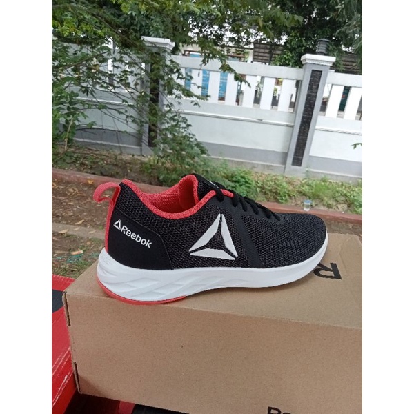 Sepatu Reebok original
