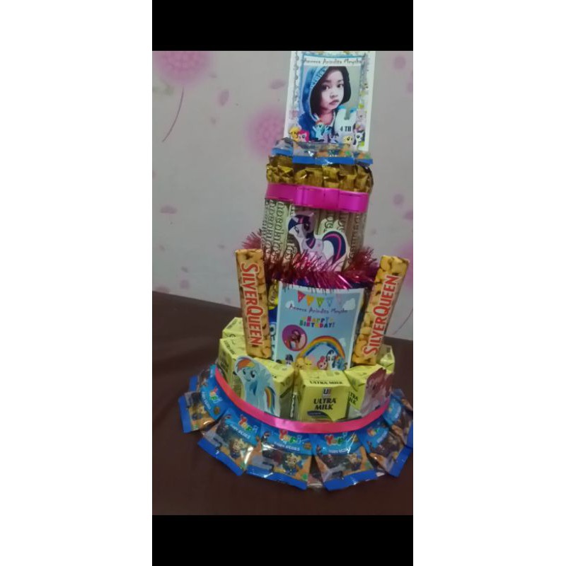 

snack/snack tart/Snack tart isi uang/Tart/Tart isi uang/Kue/tart/Kue tart isi uang/Kue ultah/Kado