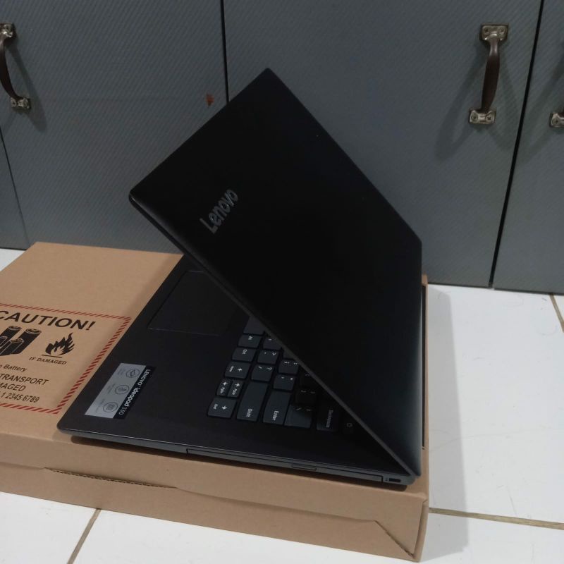 Laptop Lenovo ideapad 330, Amd E2-9000 Gen 7Th Ram 4 Gb / 500Gb vg Amd Radeon R2 Graphic, Windows 10  Seri Baru, Lengkap, Silver Dop