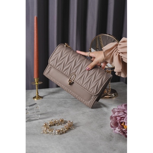 Amour bag Taupe Local.id