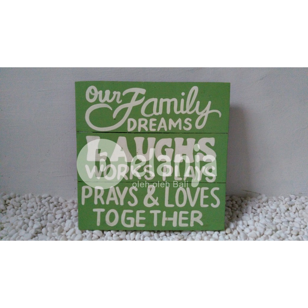 Papan Vintage Hand Made 30x30 (2-Family) Oleh oleh Khas Bali