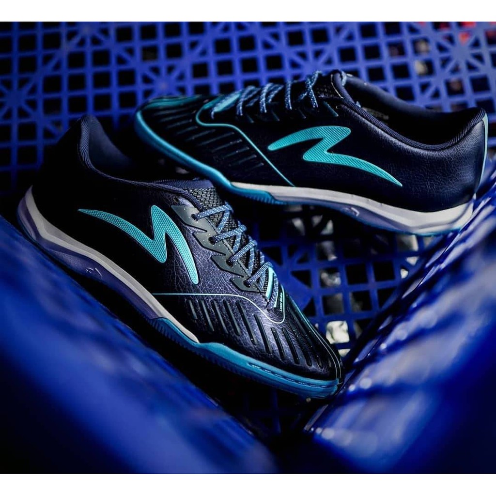 specs swervo hydra blue sepatu futsal