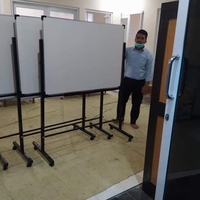 

Whiteboard standing 90x120 - unit