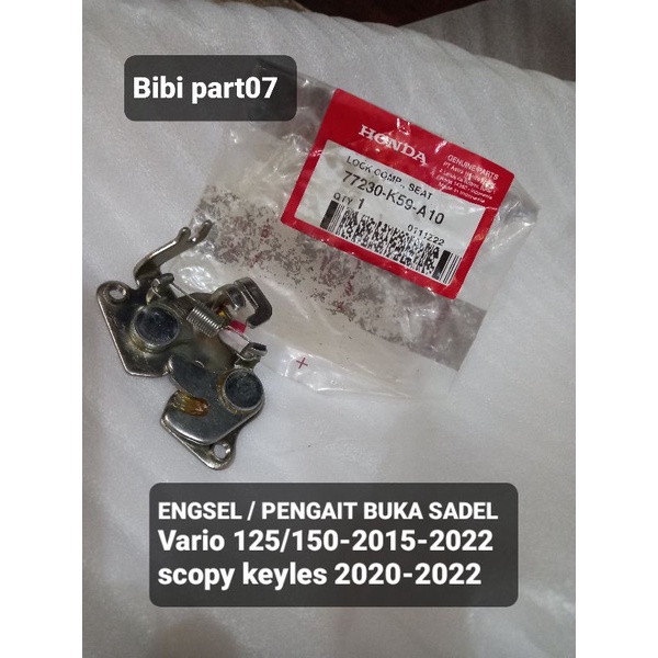 77230-k59-A10 Engsel Pengait Buka jok/sadel vario 125/150/Scopy Keyles/Beat LED 2015-2023