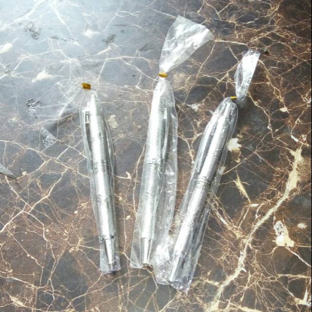 

Souvenir pulpen perak
