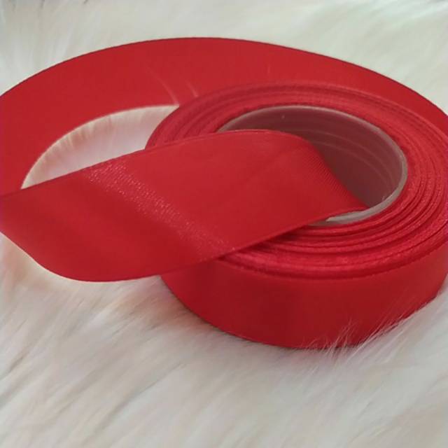 

Pita gulung polos merah