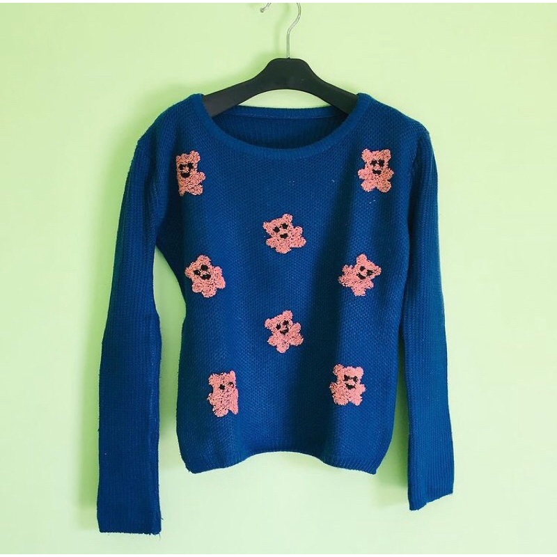 Blue bear sweater rajut