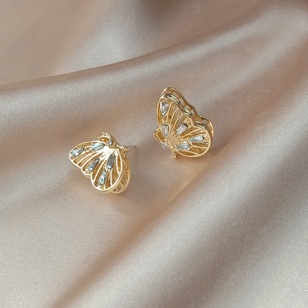 Hu Hu Hu Hu Hu Alat Bantu Pasang Kacamata♡ Anting Stud Desain Kupu-Kupu Untuk Wanita