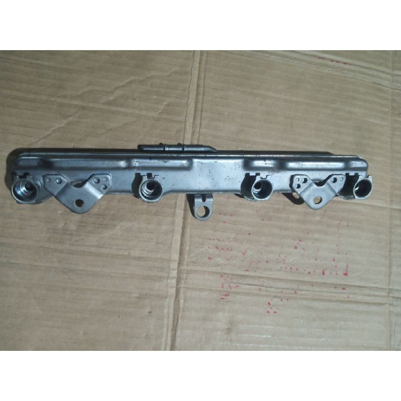 Fuel Rail pipa Pressure Regulator Bensin Honda Civic r18