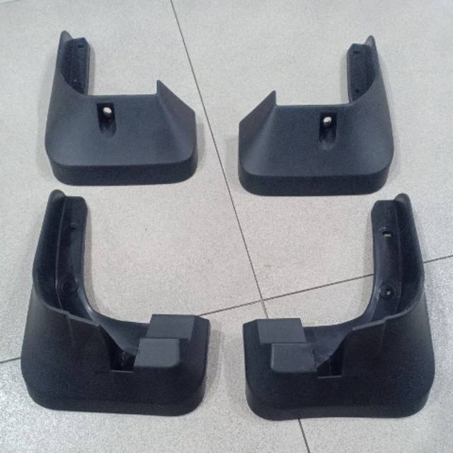 Mud guard/tahanan lumpur all new Xenia 2013 asli