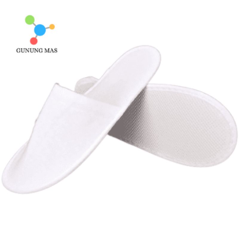 sandal kamar putih polos depan tertutup