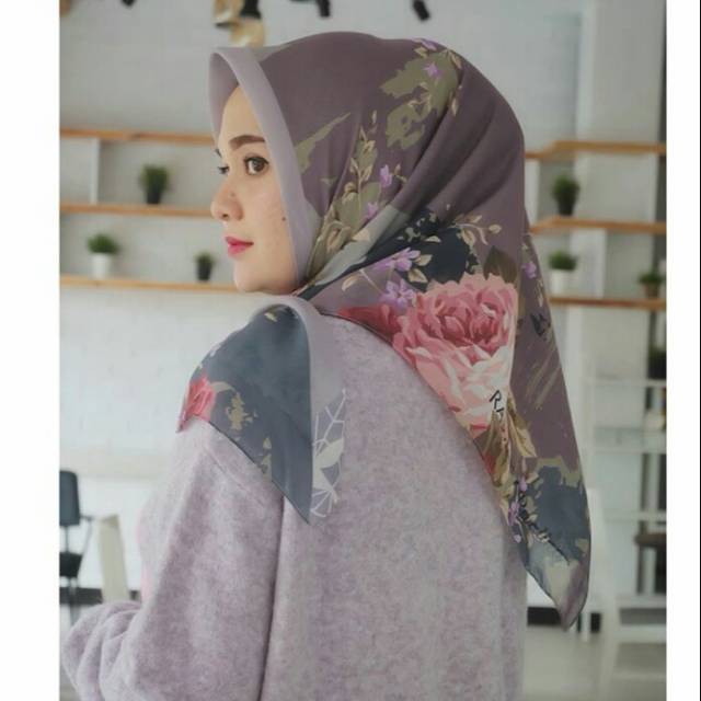 Radwah Scarf Preloved