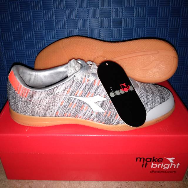 Original 100 % Sepatu Futsal Diadora Dekker DIAFG80908GO Grey Orange