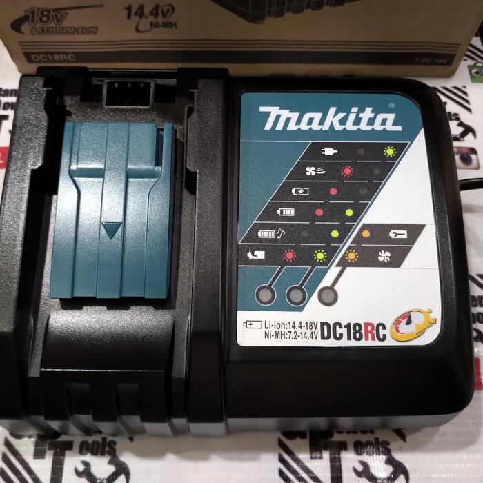 Charger Baterai 18V Makita DC18RC