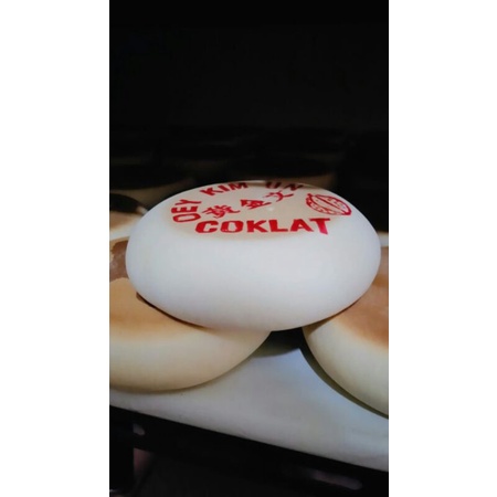 KUE BULAN OEY KIM UN