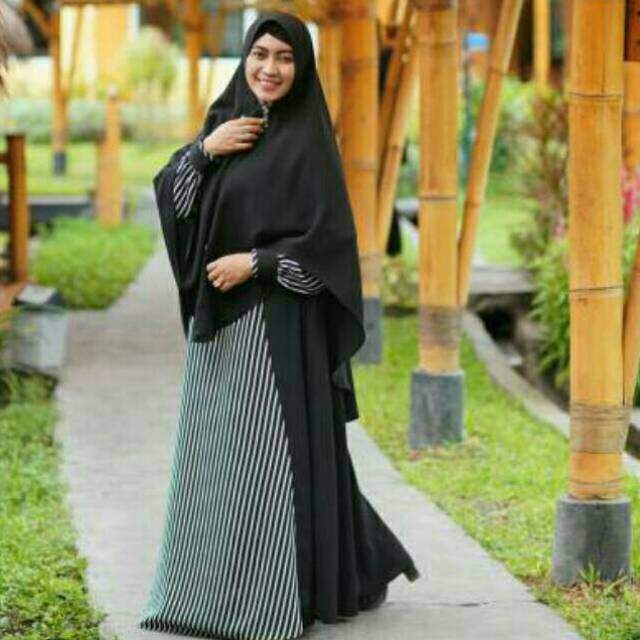 Aulia Medina set gamis valerie Qaisya
