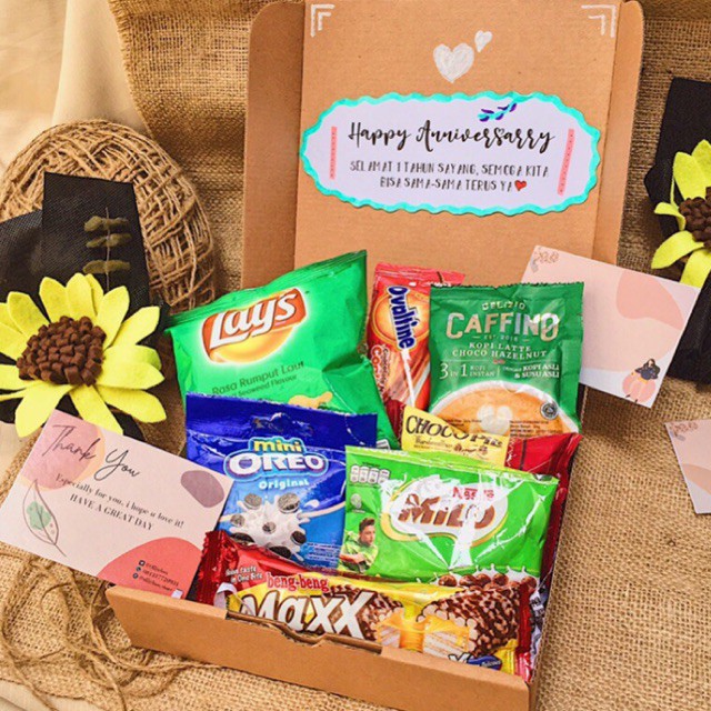 

SNACKBOX / SNACK BOX / SNACK BOX MURAH/ HAMPERS / GIFT BOX / HAMPERS WISUDA