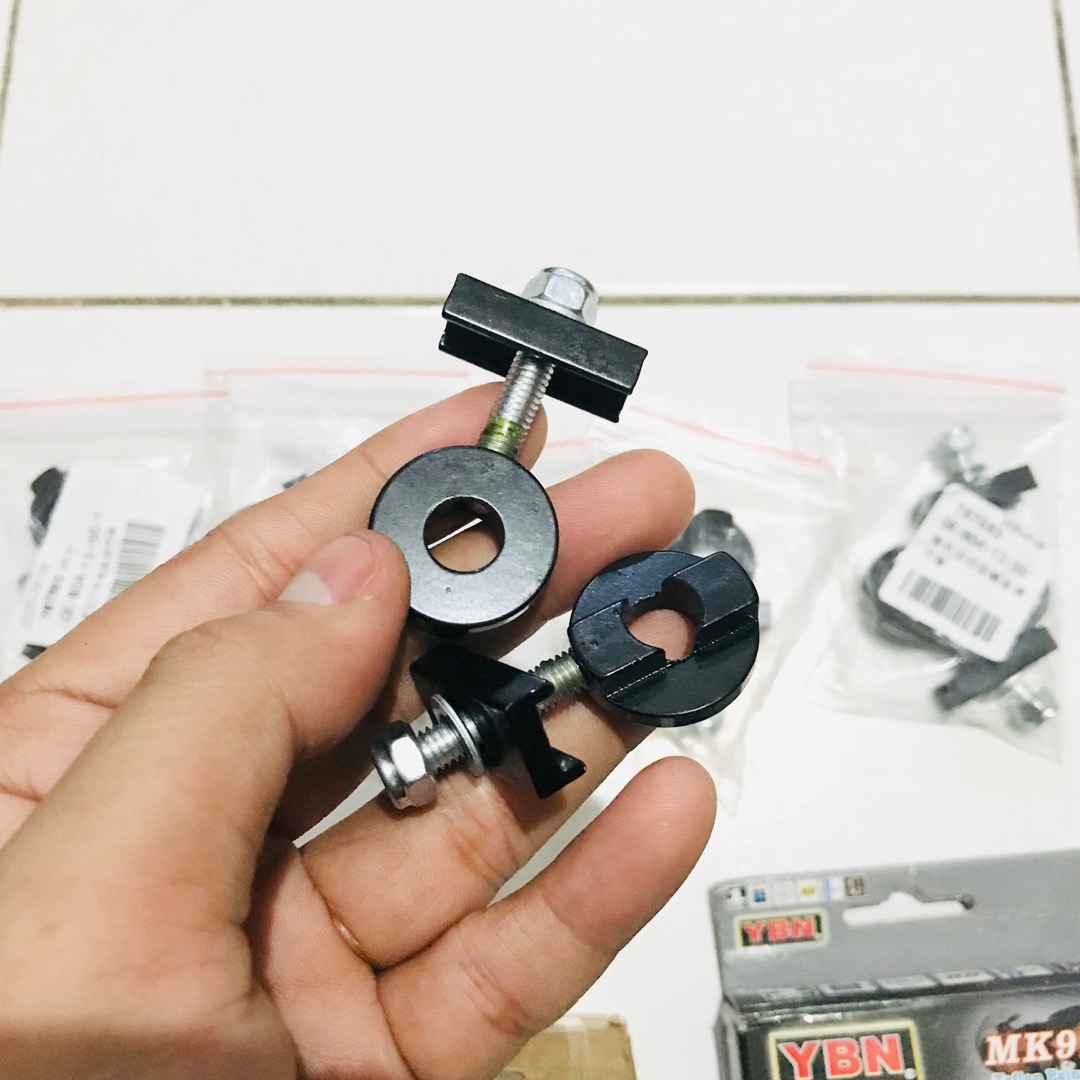 Kunci Pas Pengencang Rantai Sepeda Warna Hitam