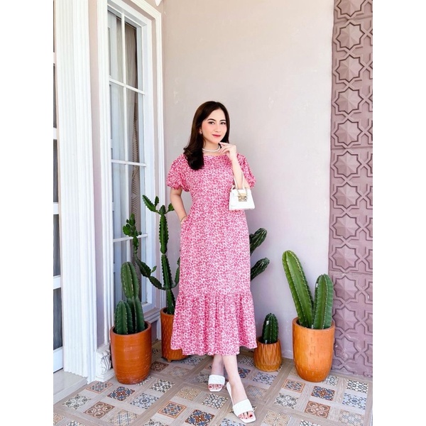 Sabrina dress by kanaya