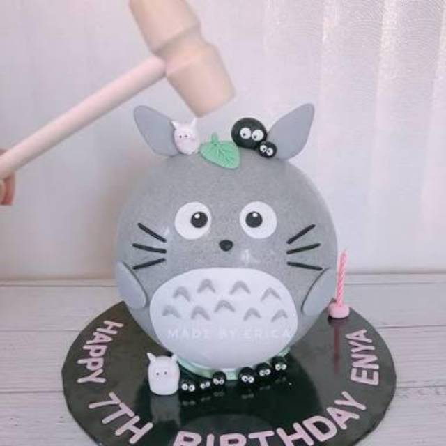 Totoro pull out money cake
