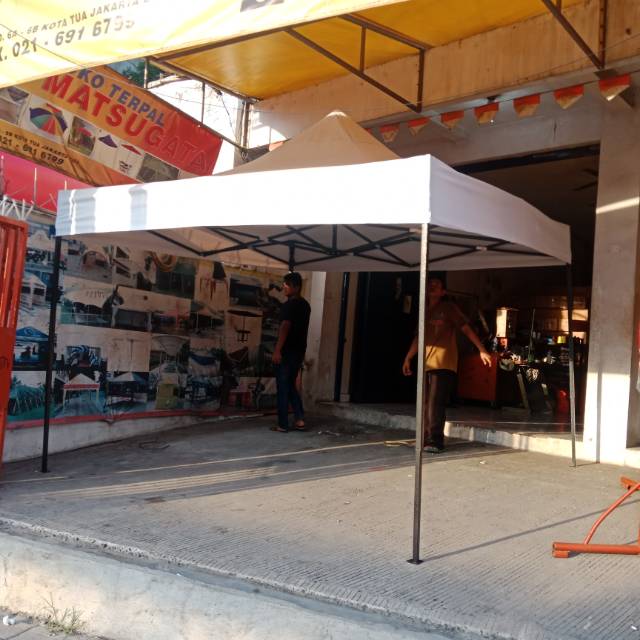 Tenda lipat ukuran  3x3 warna putih