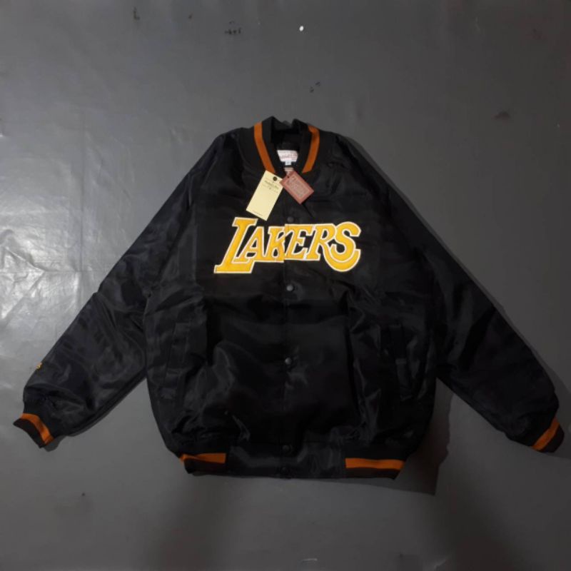 bomber varsity lakers