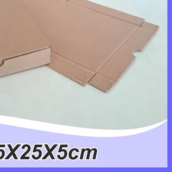 

➸ (10 pcs) Karton Box Polos 25x25x5 cm BF Kardus Packing Murah Box hampers box die cut box kue cake box packing baju ✰