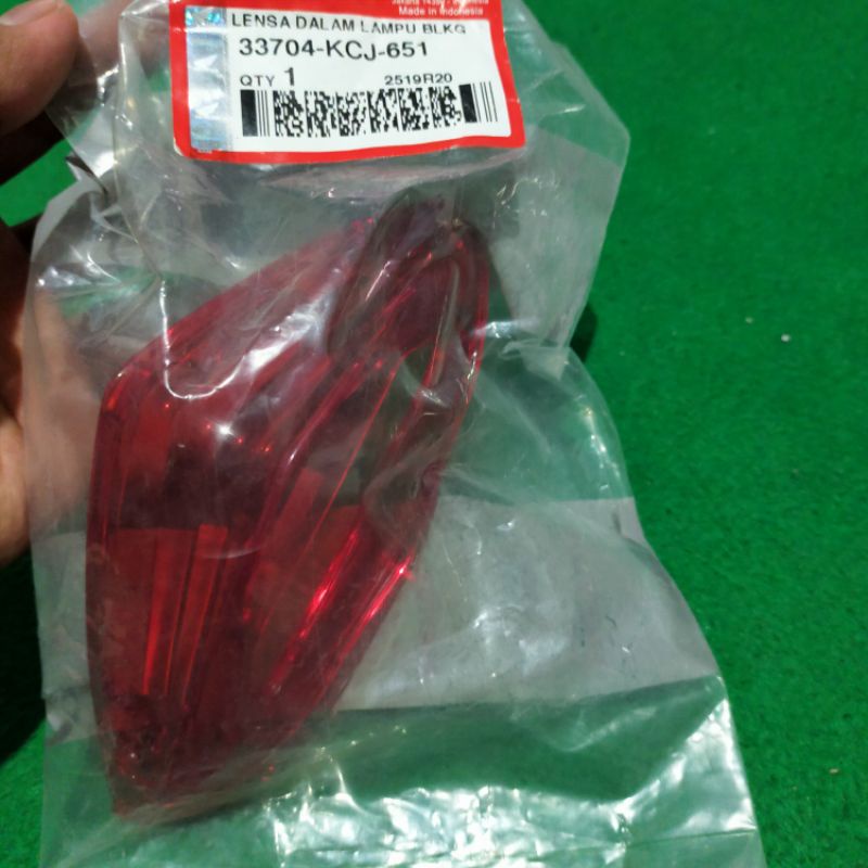 mika stoplamp tirev merah bagian dalam