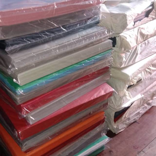Kertas tisu layangan 18.gram warna
