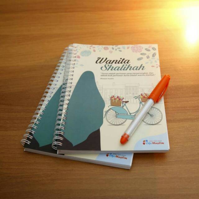 

Buku Tulis Islami Buku Diary Muslimah (Spiral)