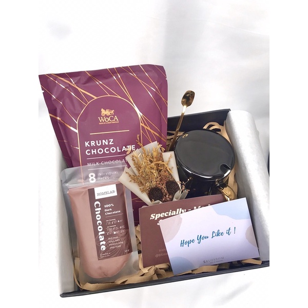 

Gift/Hampers/Custom Gift package