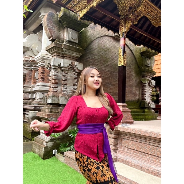 Kebaya sabrina kemala uragiri strait lengan kerut