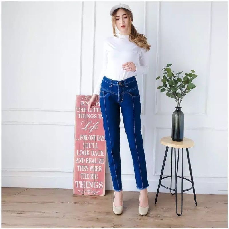 BOYFRIEND JEANS RAWIS | CELANA JEANS WANITA RAWIS ADELA | BOYFRIEND RAWIS FREE BELT