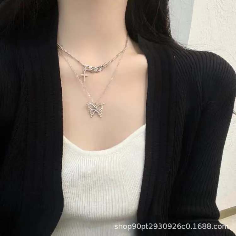 Ins butterfly twin kalung wanita populer Net Merah keren hip hop rasa desain kalung serbaguna musim